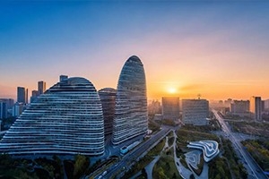 今天，致敬改革開放，致敬我們共同奮斗的四十年